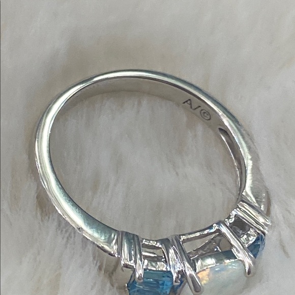 Opal & Topaz Ring - Picture 5 of 6